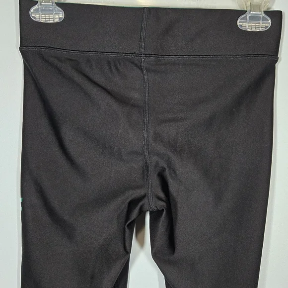 Under Armour‎ Women’s Black and Green Compression Leggings Size Medium - Picture 5 of 6